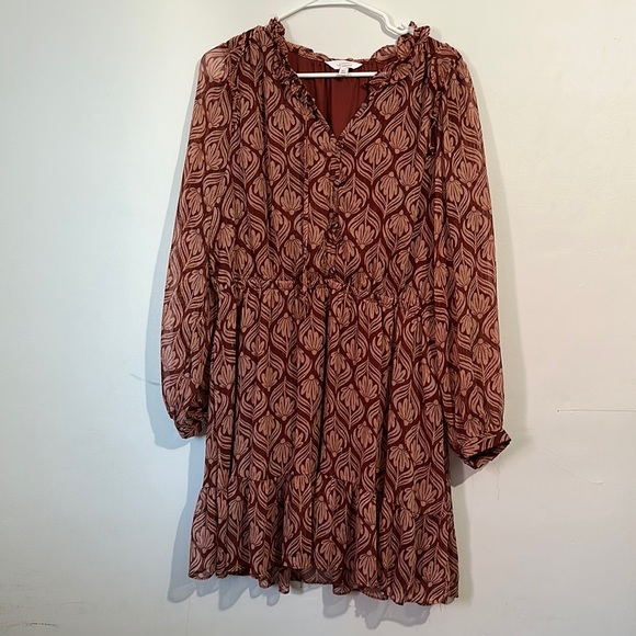 Red and gold dress - Picture 2 of 3